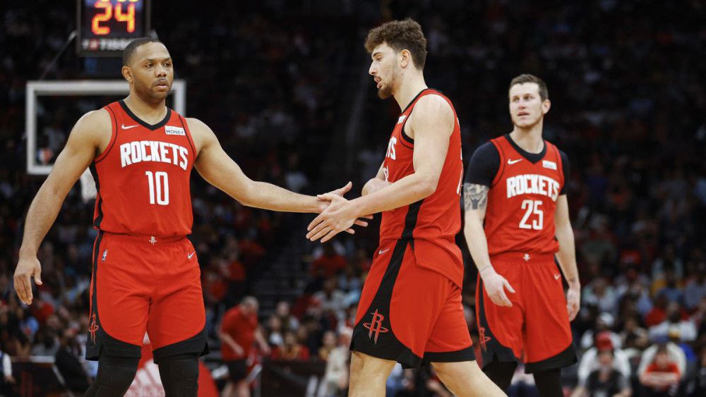 穆雷28+5约基奇26+14+8掘金终结勇士5连胜　NBA圣诞大战，勇士客场对阵掘金。